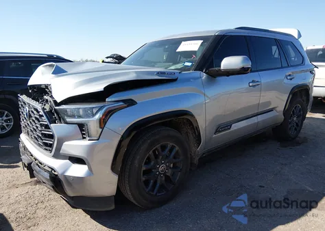 2023 Toyota Sequoia Platinum z USA, uszkodzony, nr VIN 7SVAAAAA4PX002372